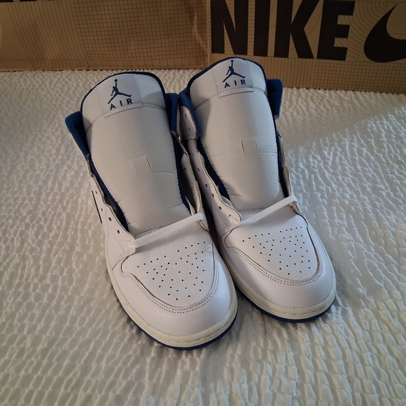Nike Air Jordan 1 Mid SE Idustrial Blue Brand New Size 13 - Picture 4 of 7